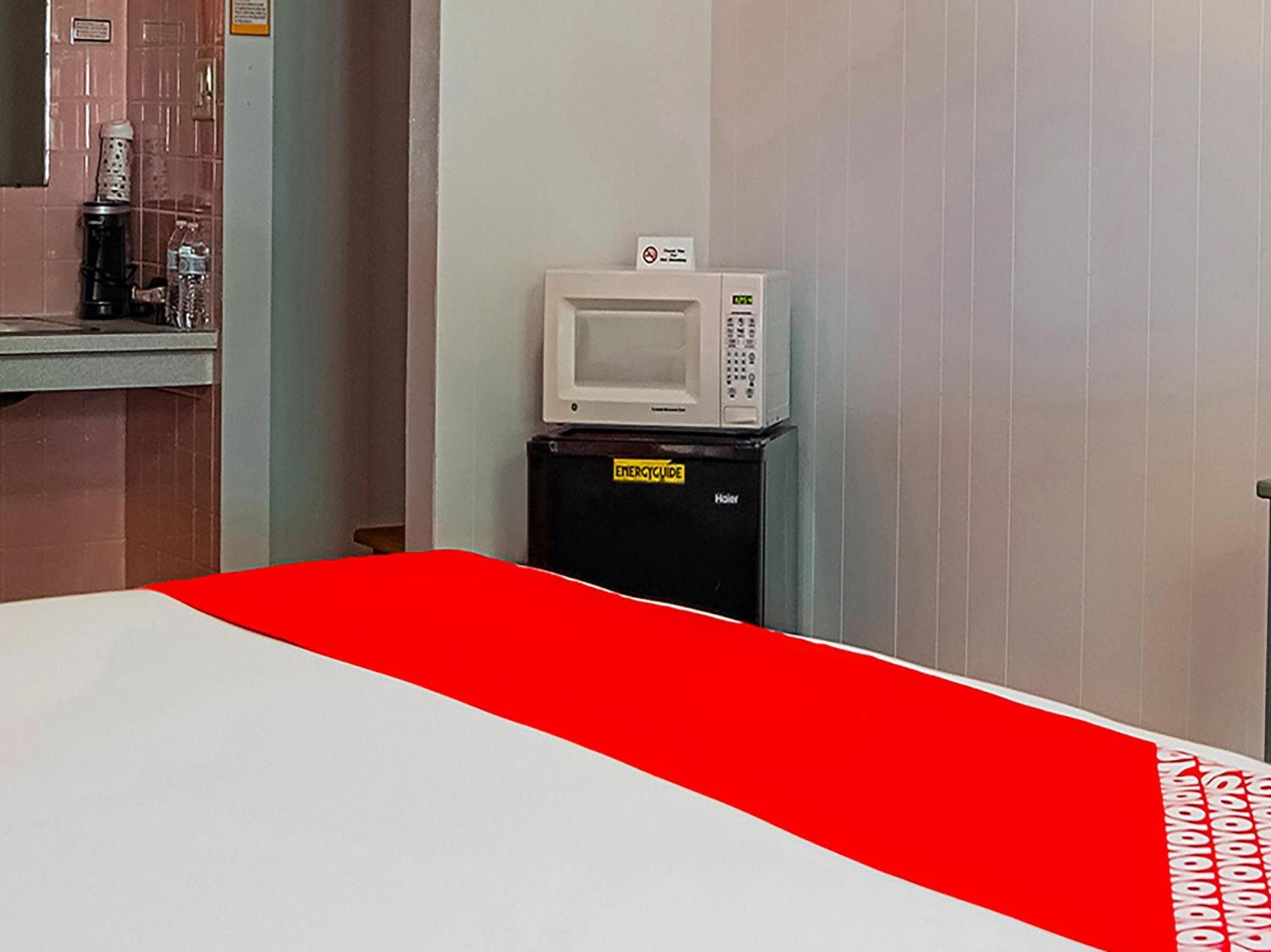 Oyo Hotel Lamberton Hwy 14 المظهر الخارجي الصورة